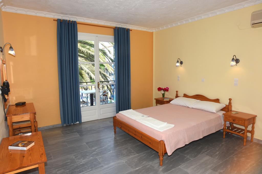 Blue Sky Hotel - Petra - Lesvos - Greece Extérieur photo