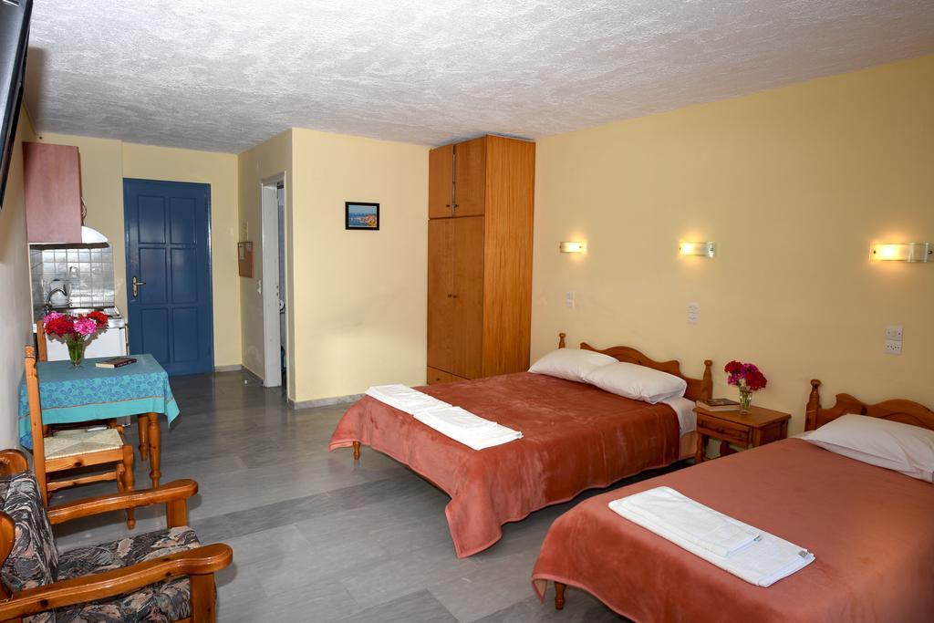 Blue Sky Hotel - Petra - Lesvos - Greece Extérieur photo