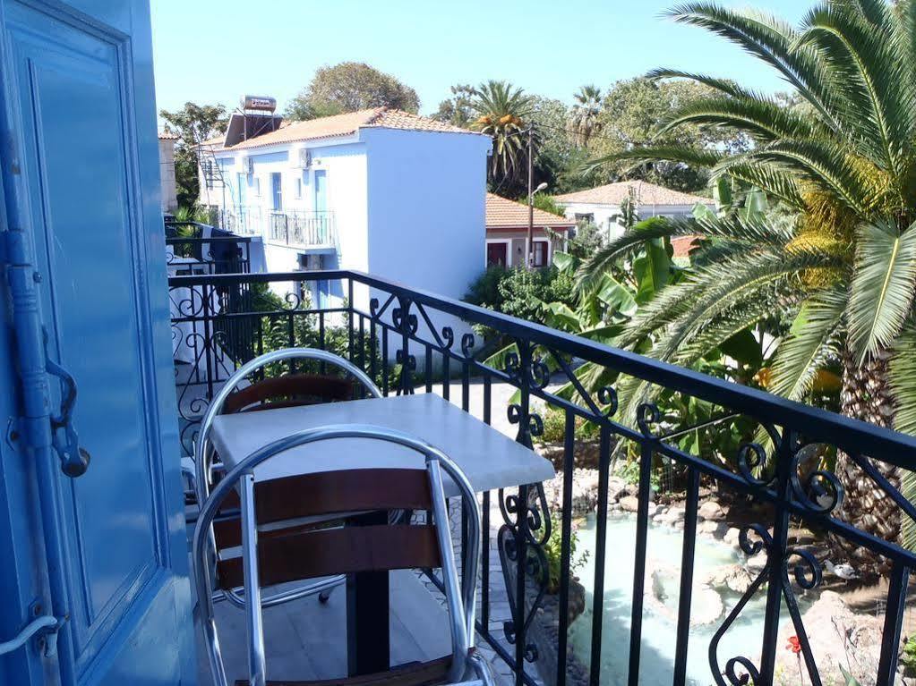 Blue Sky Hotel - Petra - Lesvos - Greece Extérieur photo
